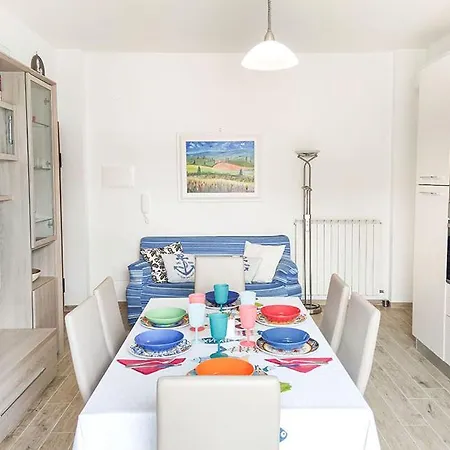 Alighieri Primissima Fila Mare Apartmán *