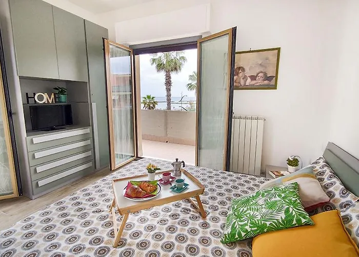 Alighieri Primissima Fila Mare Apartmán *