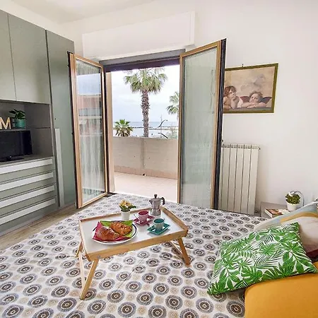 Alighieri Primissima Fila Mare Apartment *