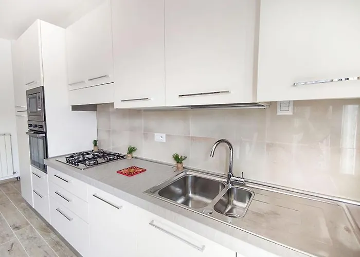 Alighieri Primissima Fila Mare Daire